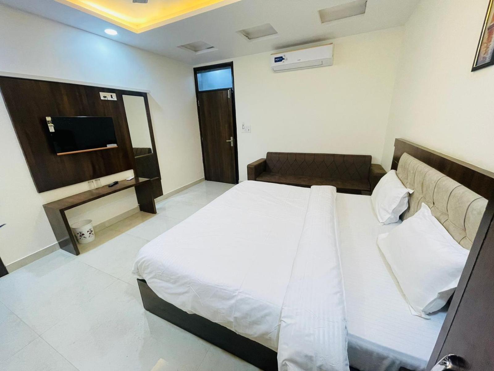 Divine Ganga - Serenity & Comfort In The Heart Of Haridwār Exteriör bild